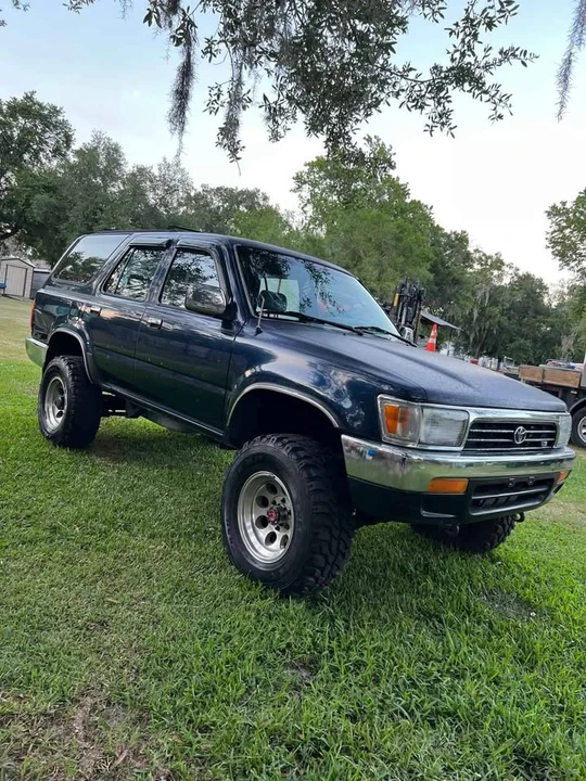 1995 Toyota 4Runner 2nd Gen - Image 2 of 12