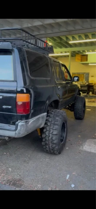 1995 Toyota 4Runner 2nd Gen - Image 2 of 8