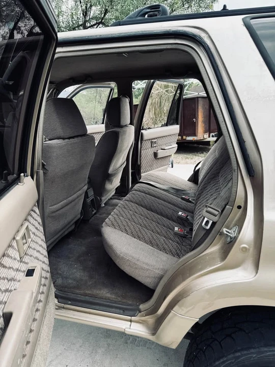 1995 Toyota 4Runner 2nd Gen - Image 10 of 16