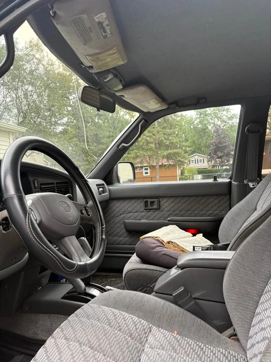 1995 Toyota 4Runner 2nd Gen - Image 9 of 12