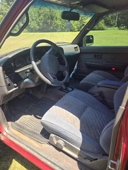 1995 Toyota 4Runner 2nd Gen - Image 9 of 17