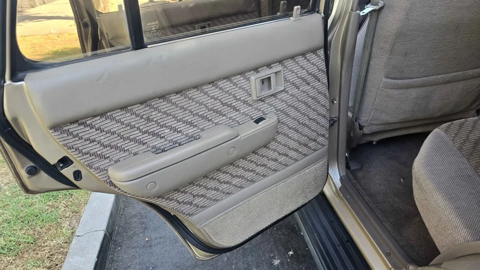 1995 Toyota 4Runner 2nd Gen - Image 12 of 13