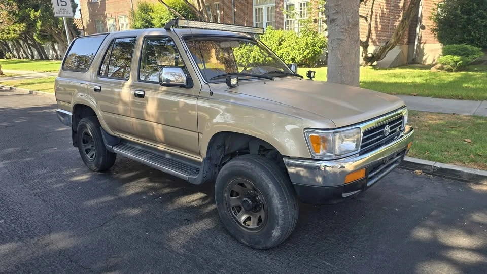 1995 Toyota 4Runner 2nd Gen - Image 2 of 13