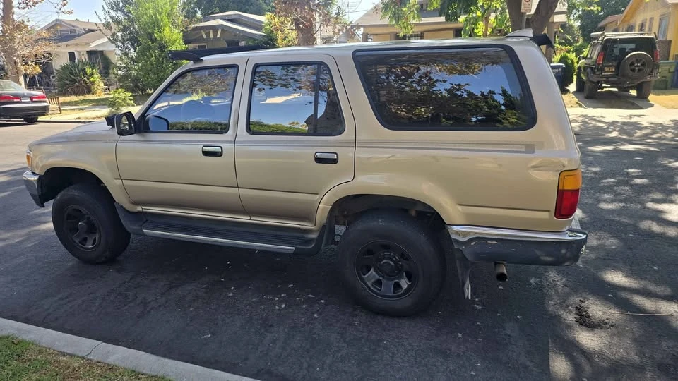 1995 Toyota 4Runner 2nd Gen - Image 5 of 13