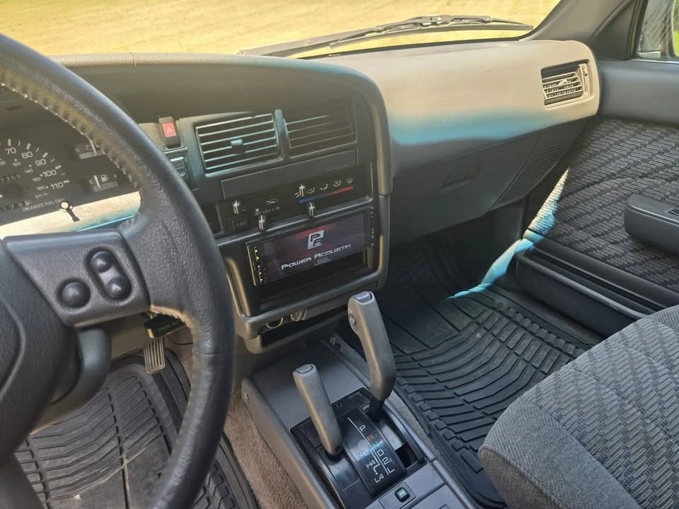 1995 Toyota 4Runner 2nd Gen - Image 10 of 17