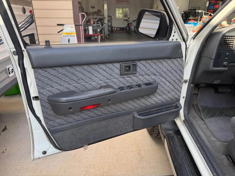 1995 Toyota 4Runner 2nd Gen - Image 7 of 18