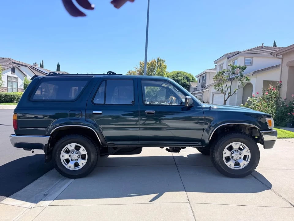 1995 Toyota 4Runner 2nd Gen - Image 2 of 17