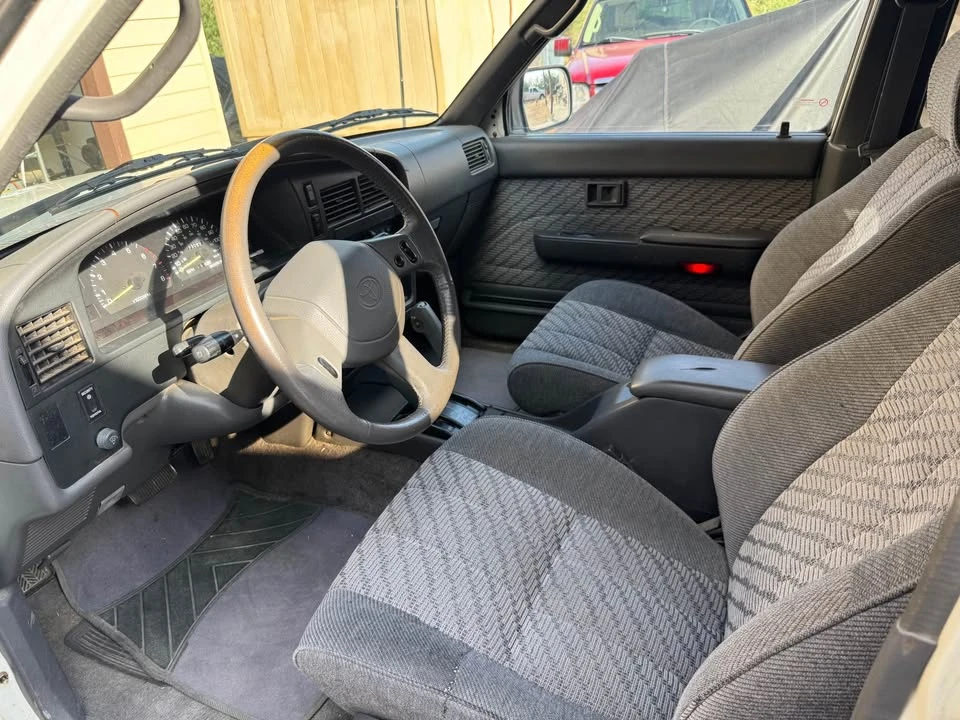 1995 Toyota 4Runner 2nd Gen - Image 5 of 18