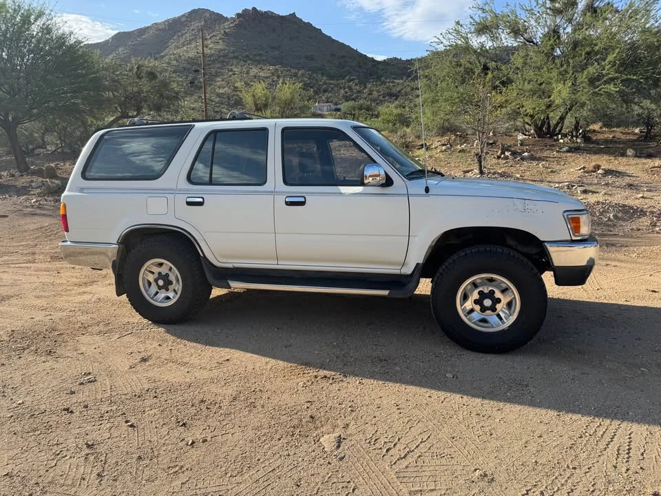 1995 Toyota 4Runner 2nd Gen - Image 2 of 18
