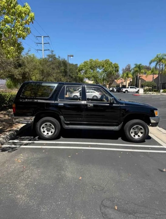 1995 Toyota 4Runner 2nd Gen - Image 4 of 11