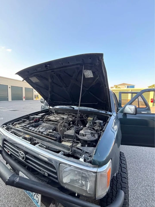 1995 Toyota 4Runner 2nd Gen - Image 2 of 7