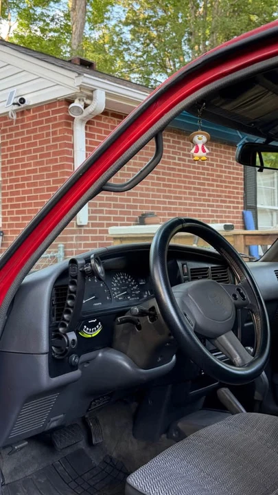 1995 Toyota 4Runner 2nd Gen - Image 2 of 18