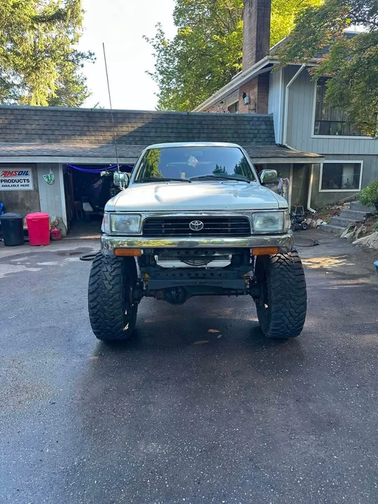 1995 Toyota 4Runner 2nd Gen - Image 10 of 20