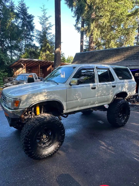 1995 Toyota 4Runner 2nd Gen - Image 3 of 20
