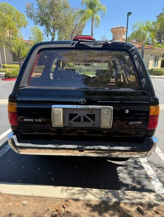 1995 Toyota 4Runner 2nd Gen - Image 5 of 11