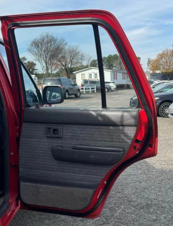 1995 Toyota 4Runner 2nd Gen - Image 6 of 18