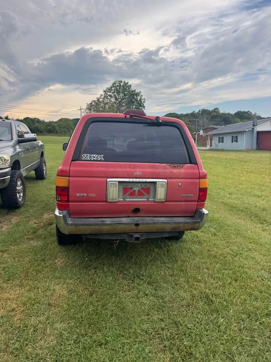 1995 Toyota 4Runner 2nd Gen - Image 2 of 9