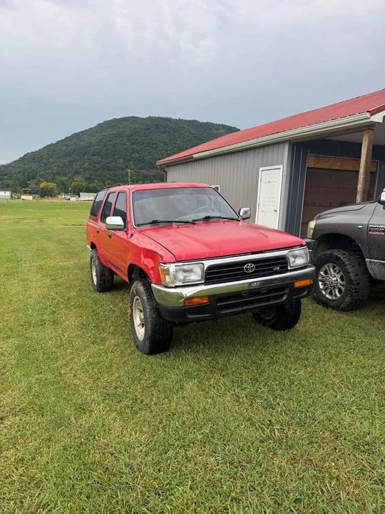 1995 Toyota 4Runner 2nd Gen - Image 4 of 9
