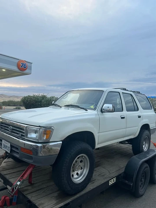 1995 Toyota 4Runner 2nd Gen - Image 2 of 8