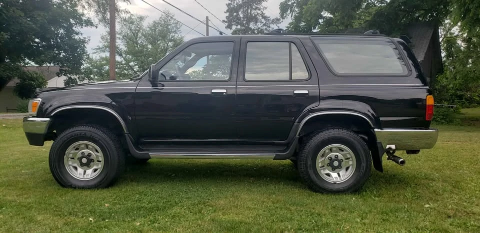 1995 Toyota 4Runner 2nd Gen - Image 2 of 20