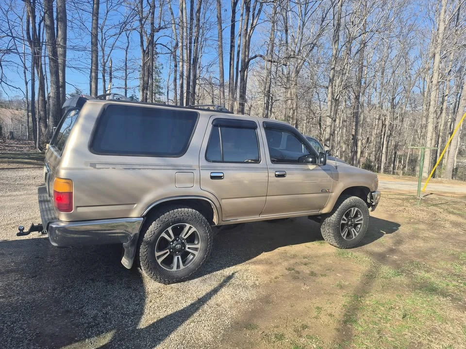 1995 Toyota 4Runner 2nd Gen - Image 2 of 5