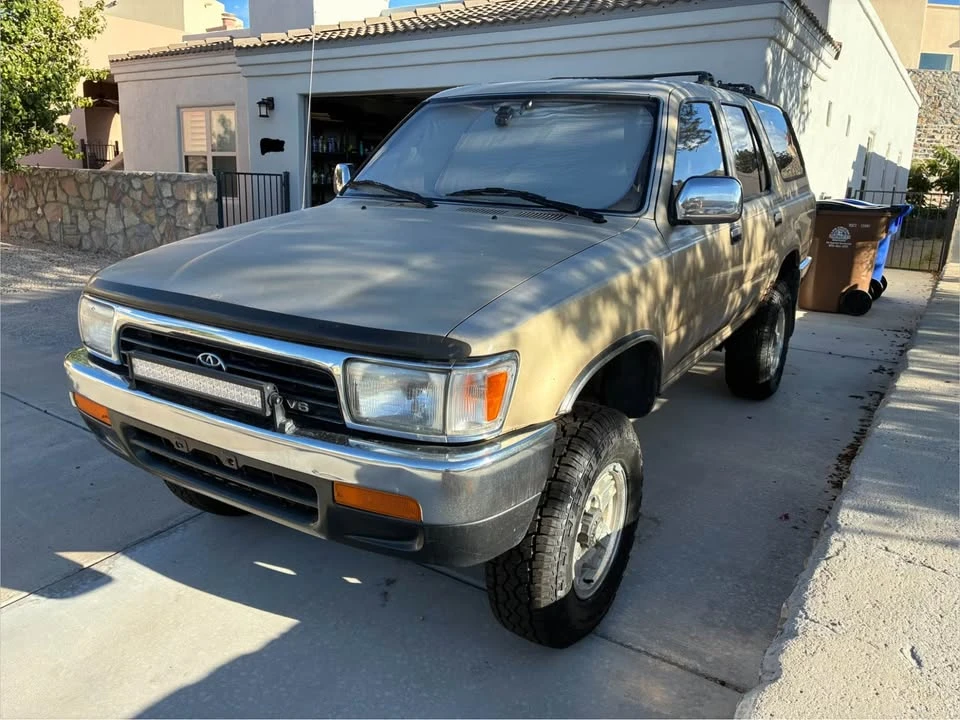 1995 Toyota 4Runner 2nd Gen - Image 2 of 20