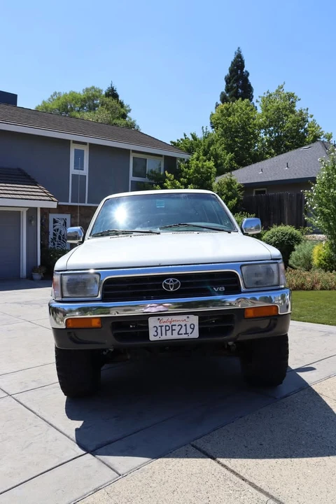 1995 Toyota 4Runner 2nd Gen - Image 2 of 13
