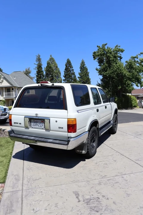 1995 Toyota 4Runner 2nd Gen - Image 5 of 13