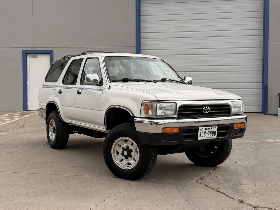 1995 Toyota 4Runner 2nd Gen - Image 11 of 31