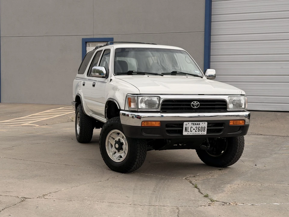 1995 Toyota 4Runner 2nd Gen - Image 12 of 31
