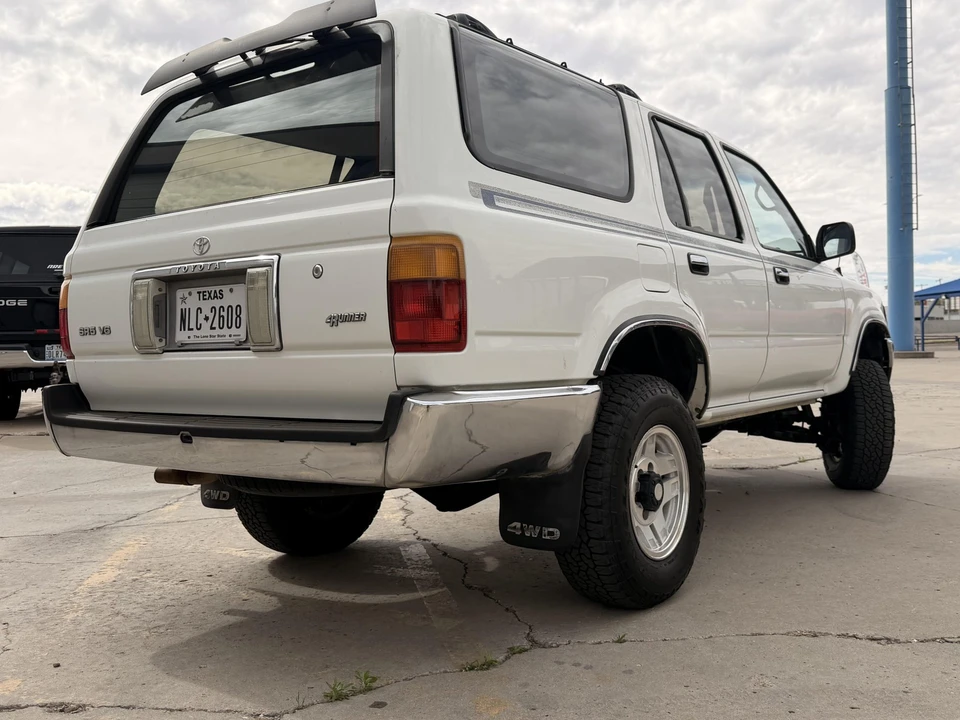 1995 Toyota 4Runner 2nd Gen - Image 9 of 31