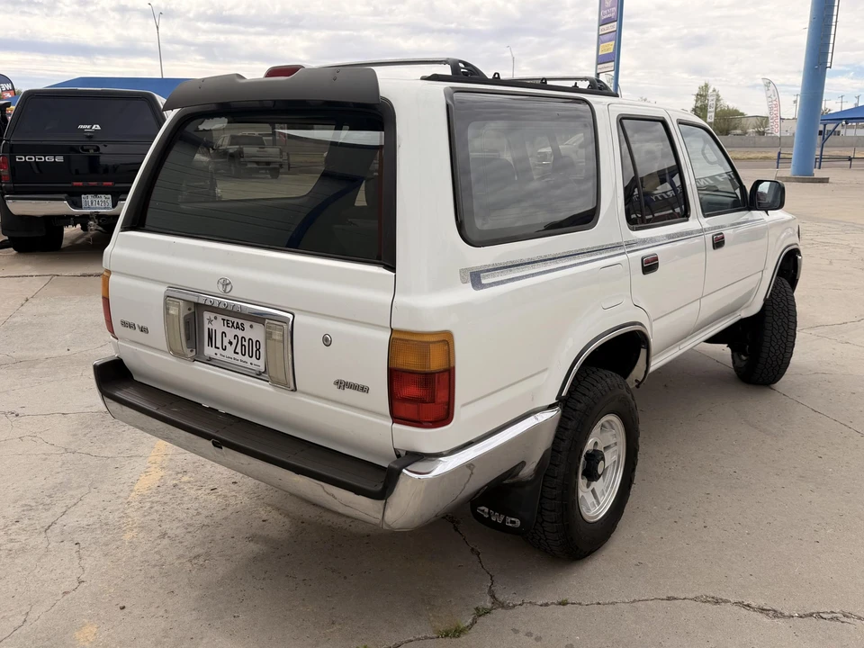 1995 Toyota 4Runner 2nd Gen - Image 8 of 31