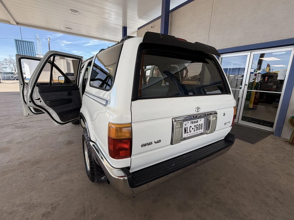 1995 Toyota 4Runner 2nd Gen - Image 16 of 31