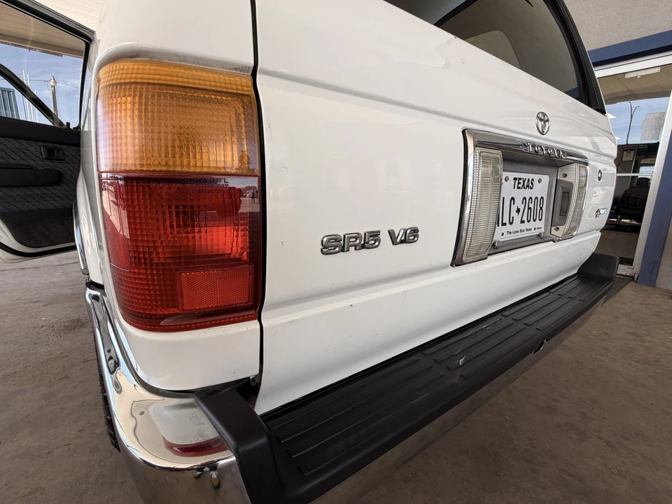 1995 Toyota 4Runner 2nd Gen - Image 29 of 31