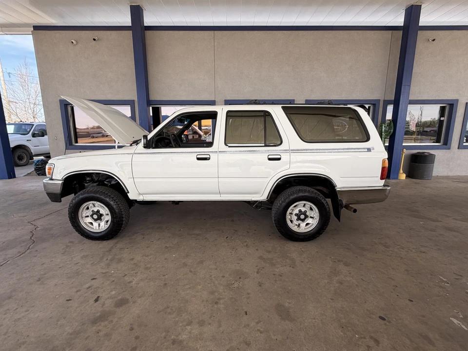 1995 Toyota 4Runner 2nd Gen - Image 14 of 31