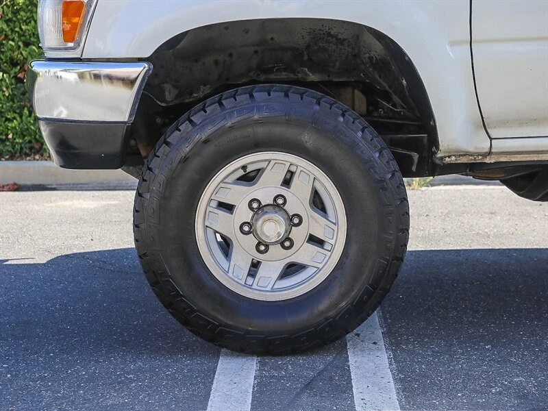1995 Toyota 4Runner 2nd Gen - Image 12 of 21