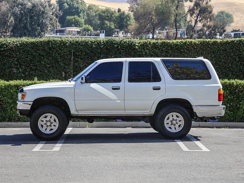 1995 Toyota 4Runner 2nd Gen - Image 8 of 21