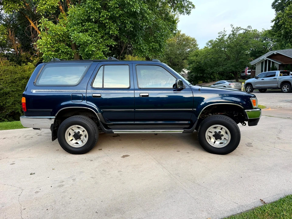 1995 Toyota 4Runner 2nd Gen - Image 10 of 31