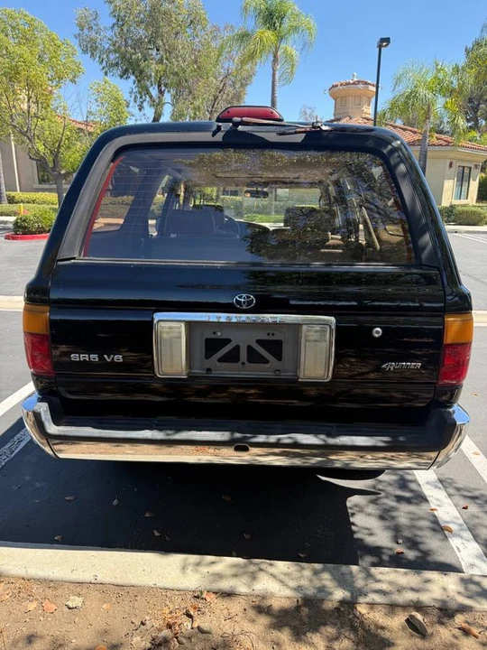 1995 Toyota 4Runner 2nd Gen - Image 5 of 11