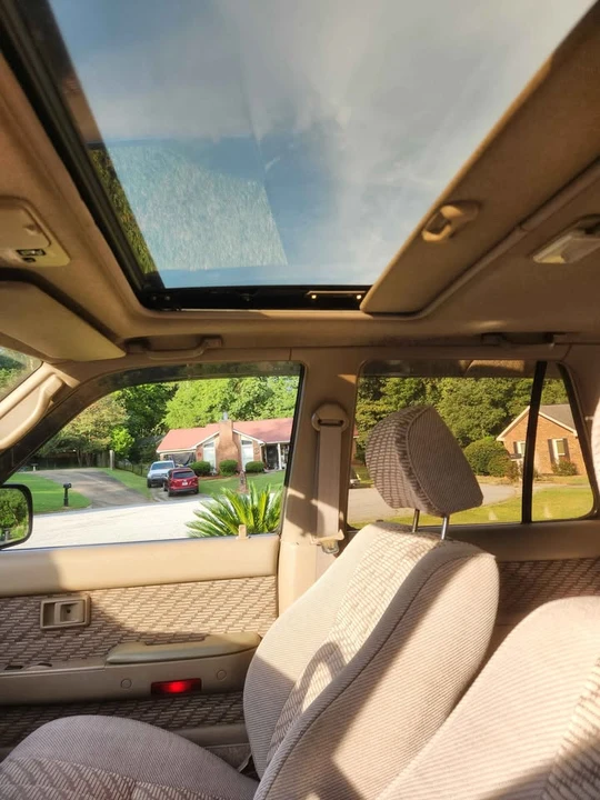 1995 Toyota 4Runner 2nd Gen - Image 10 of 13