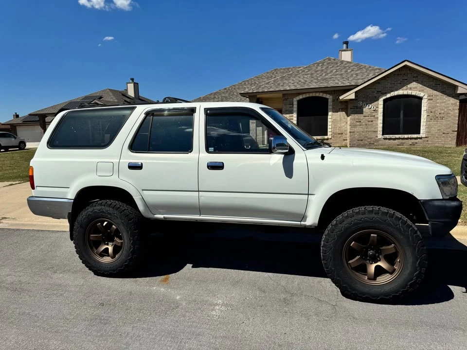 1995 Toyota 4Runner 2nd Gen - Image 2 of 8