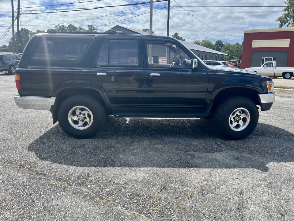 1995 Toyota 4Runner 2nd Gen - Image 2 of 21