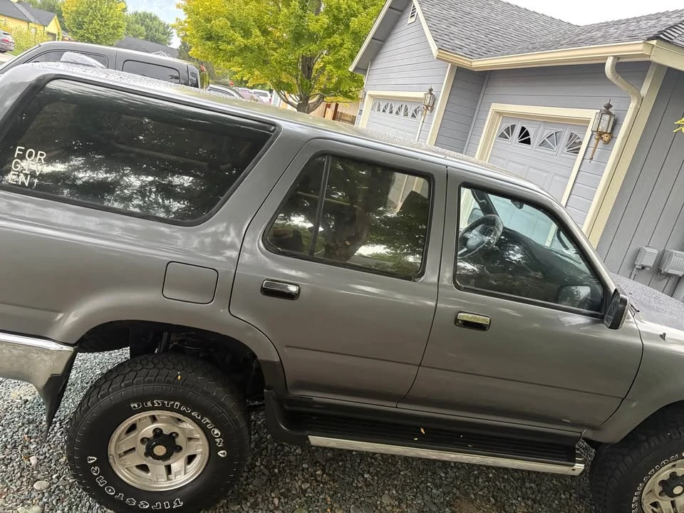 1995 Toyota 4Runner 2nd Gen - Image 2 of 9