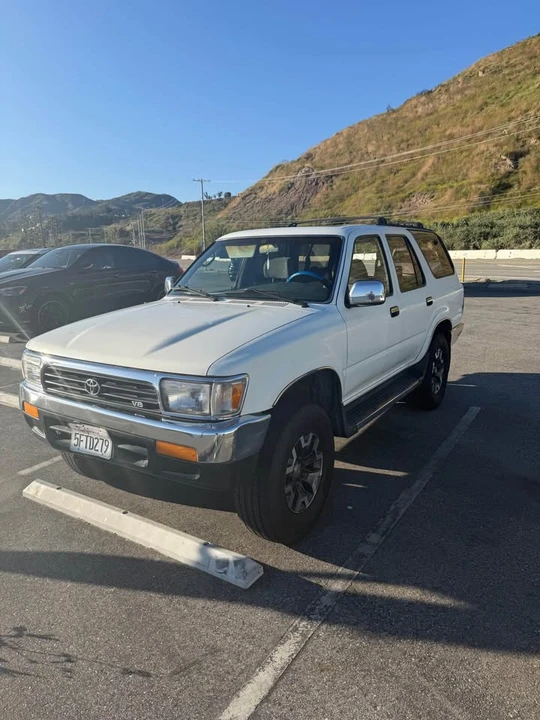 1995 Toyota 4Runner 2nd Gen - Image 2 of 10