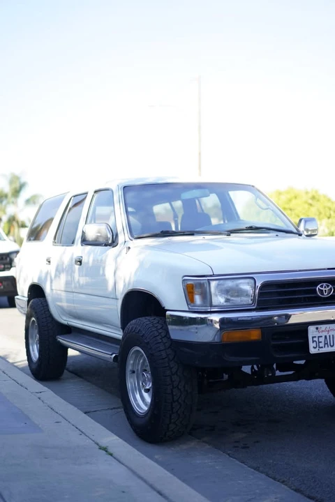 1995 Toyota 4Runner 2nd Gen - Image 2 of 19