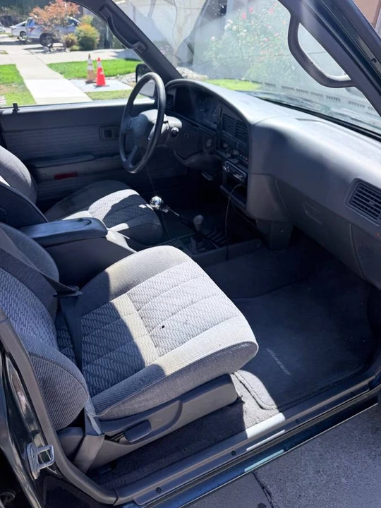 1995 Toyota 4Runner 2nd Gen - Image 9 of 15