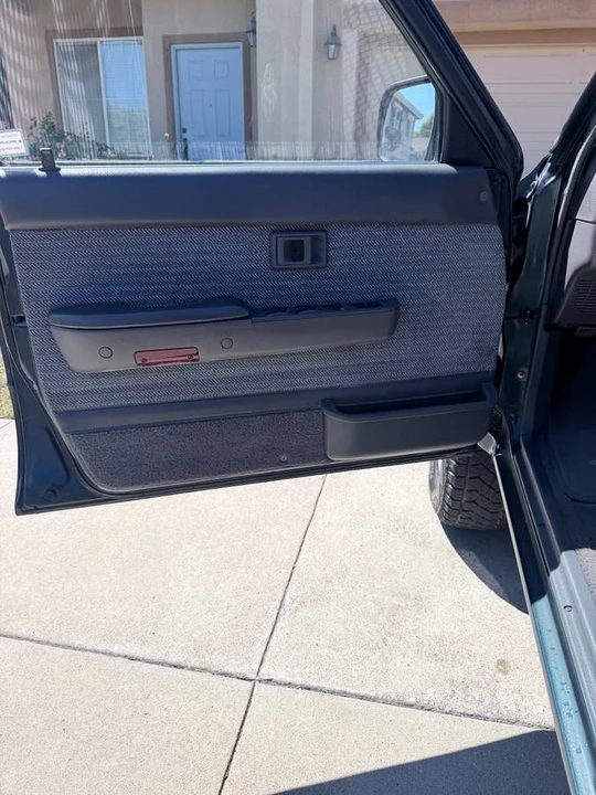 1995 Toyota 4Runner 2nd Gen - Image 10 of 15