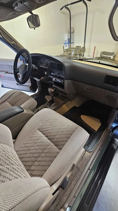 1995 Toyota 4Runner 2nd Gen - Image 9 of 16