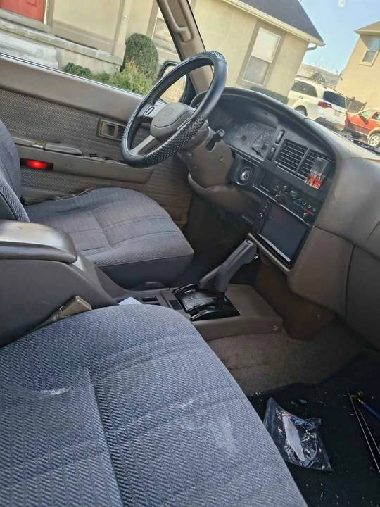 1995 Toyota 4Runner 2nd Gen - Image 9 of 12