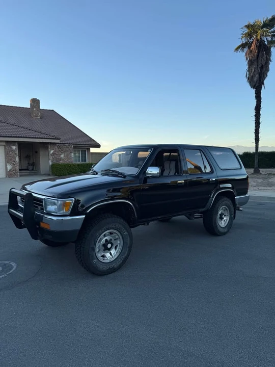 1995 Toyota 4Runner 2nd Gen - Image 2 of 20